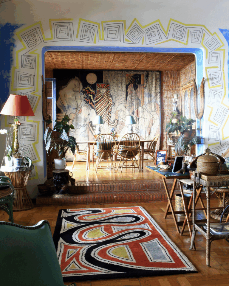 Villa Santo Sospir; By Alamy